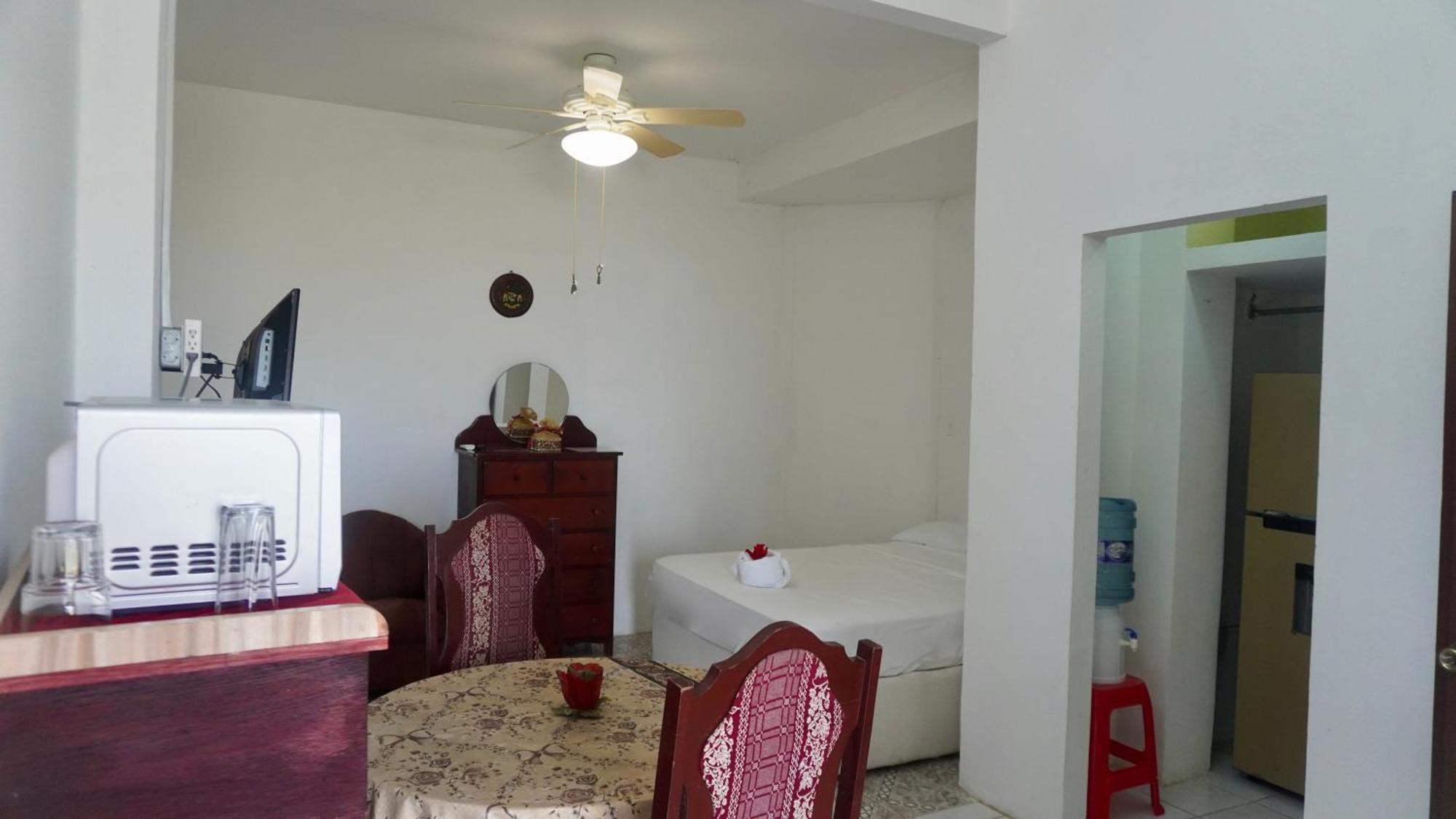 See Belize Poolside Sea View Economy Room With Infinity Pool & Overwater Deck Cidade de Belize Exterior foto