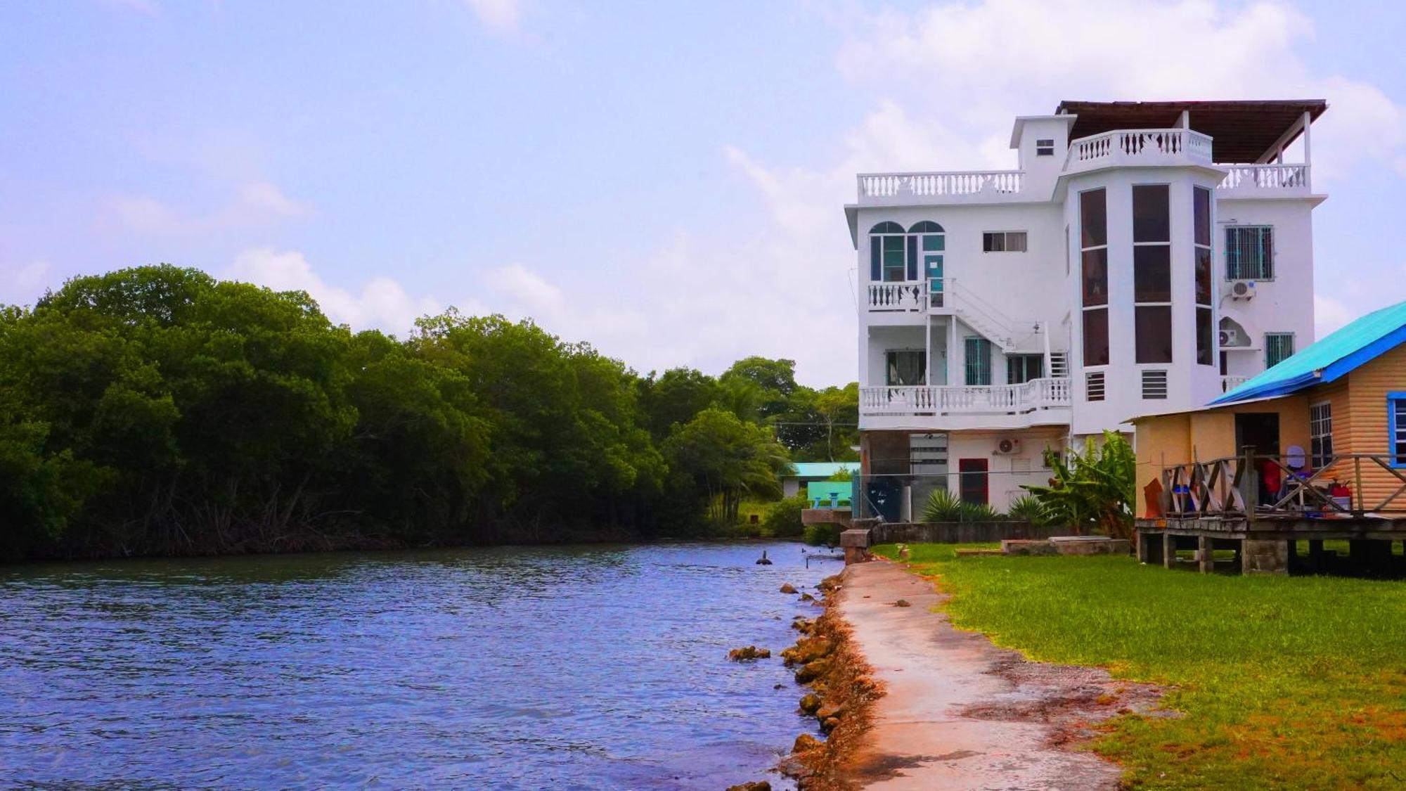 See Belize Poolside Sea View Economy Room With Infinity Pool & Overwater Deck Cidade de Belize Exterior foto