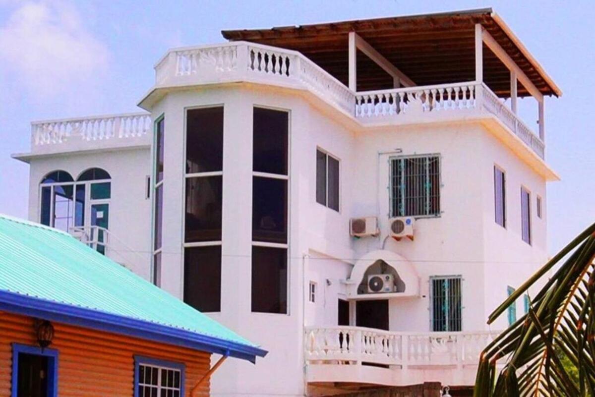 See Belize Poolside Sea View Economy Room With Infinity Pool & Overwater Deck Cidade de Belize Exterior foto