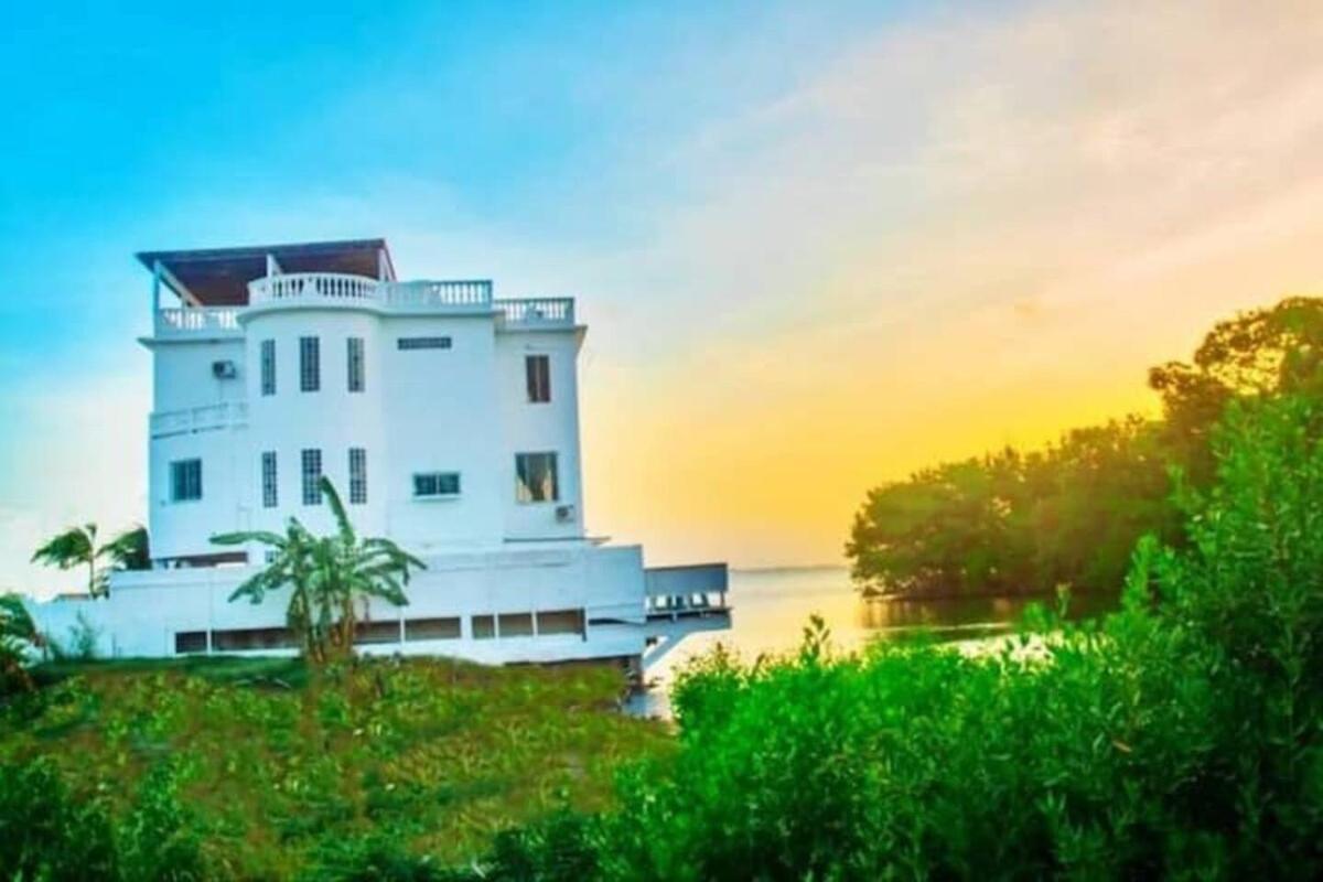 See Belize Poolside Sea View Economy Room With Infinity Pool & Overwater Deck Cidade de Belize Exterior foto