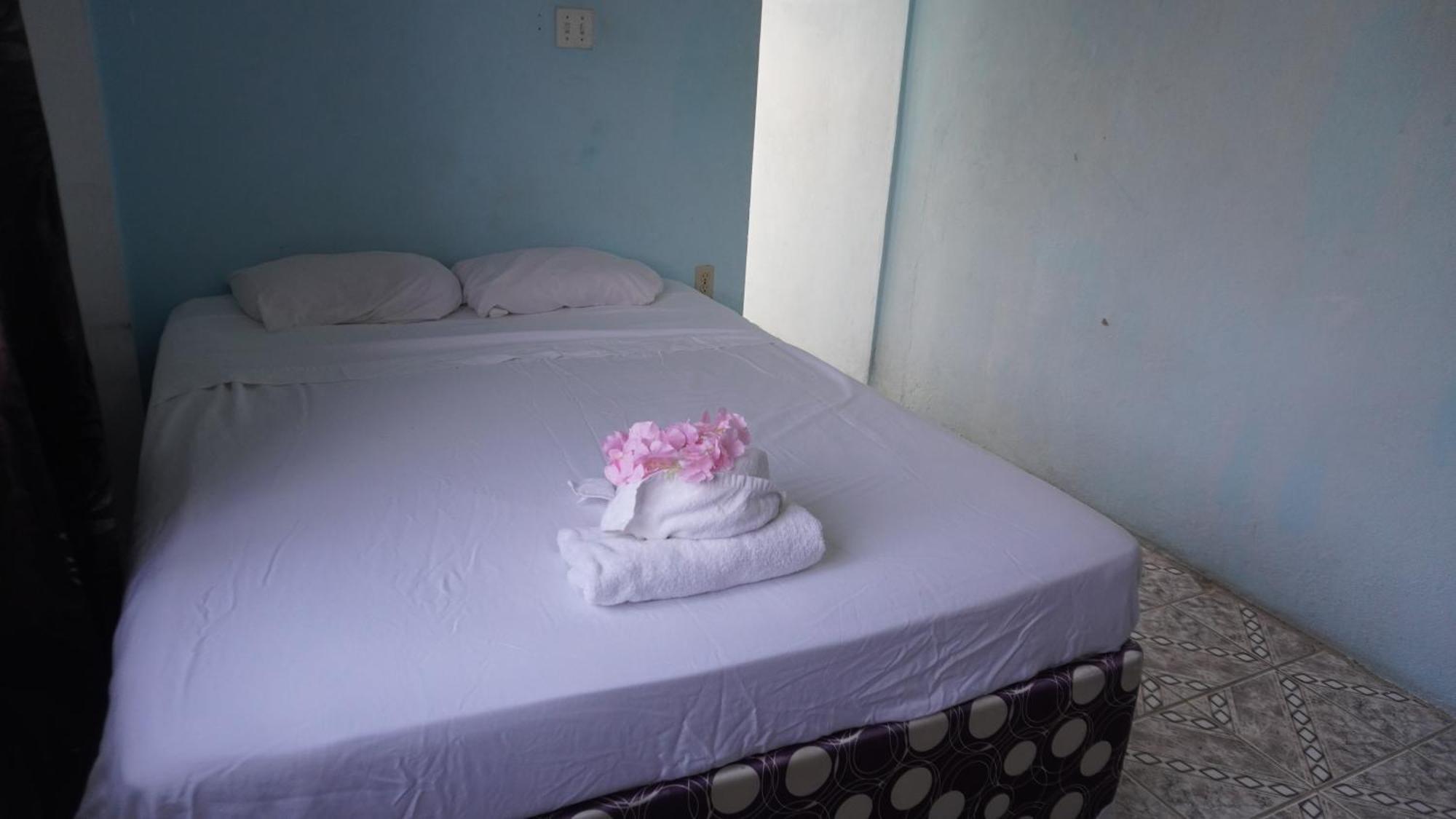 See Belize Poolside Sea View Economy Room With Infinity Pool & Overwater Deck Cidade de Belize Exterior foto