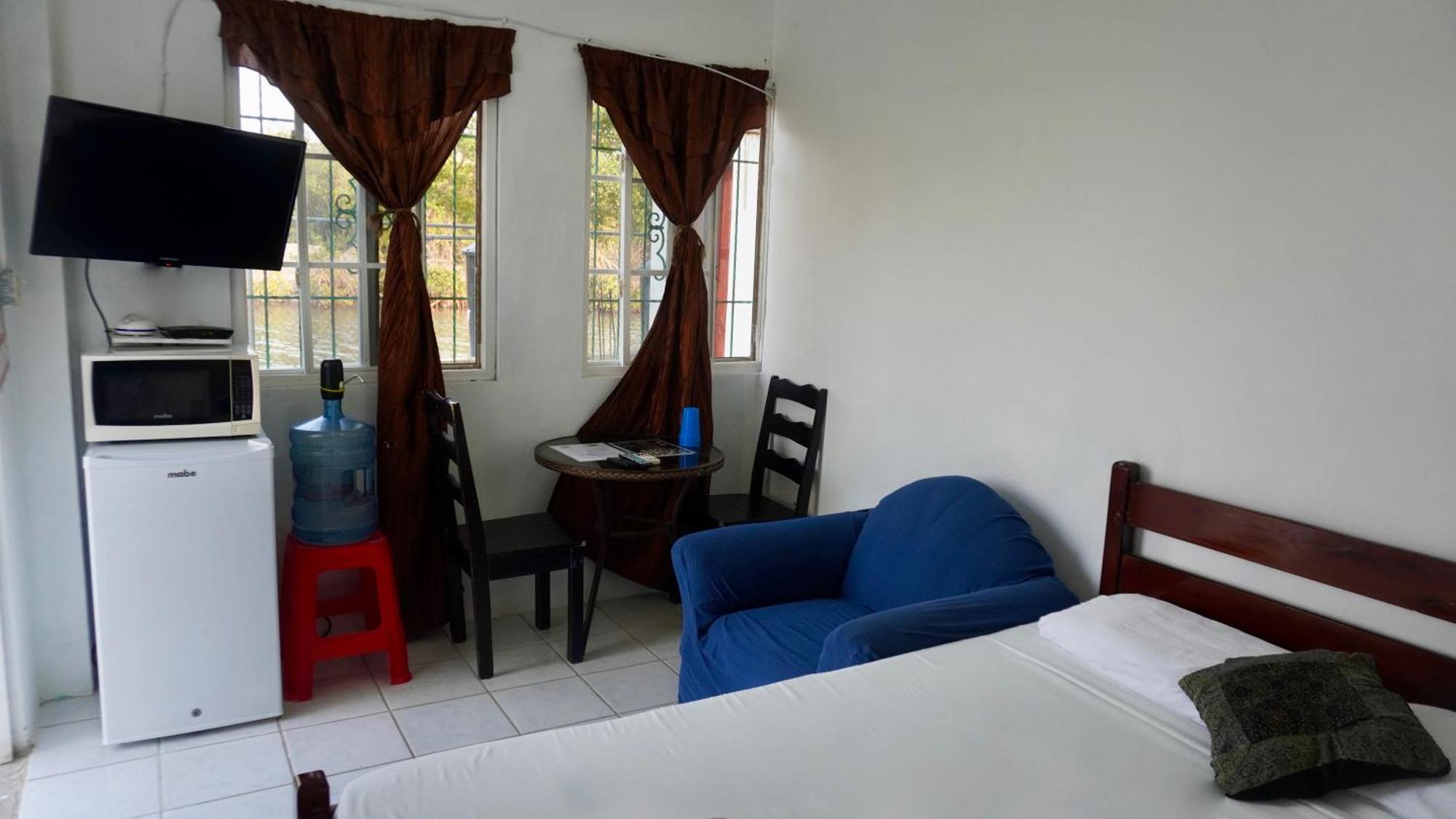See Belize Poolside Sea View Economy Room With Infinity Pool & Overwater Deck Cidade de Belize Exterior foto
