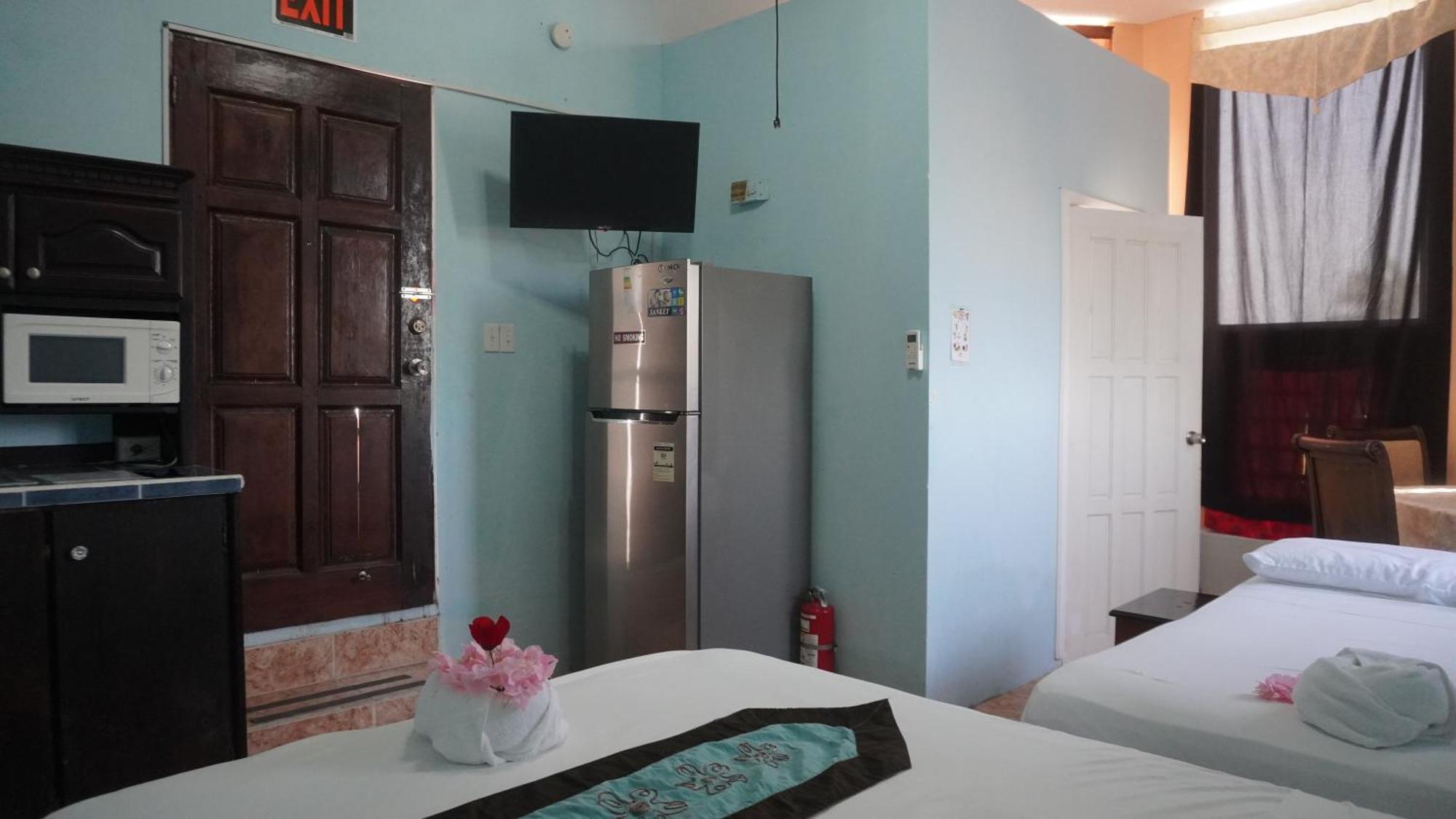 See Belize Poolside Sea View Economy Room With Infinity Pool & Overwater Deck Cidade de Belize Exterior foto